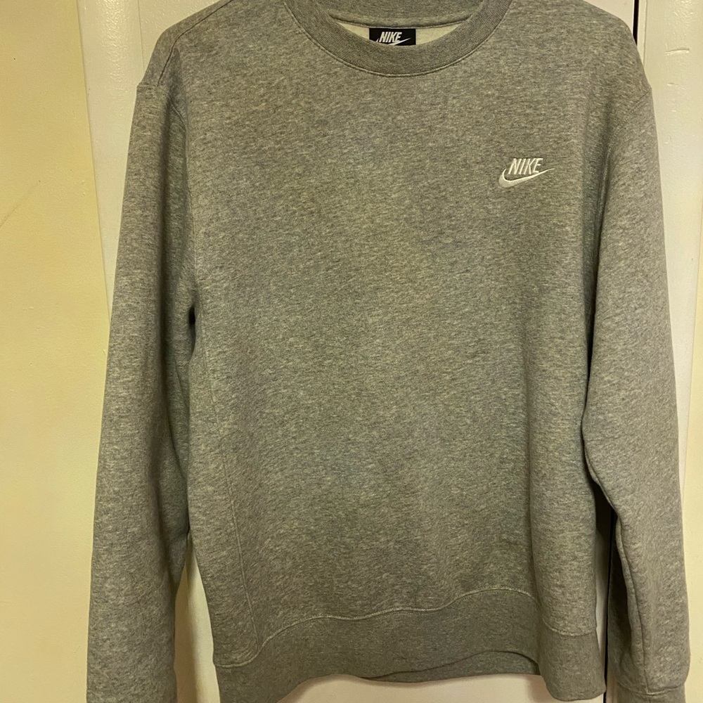 Crew neck men’s small nike hoodie